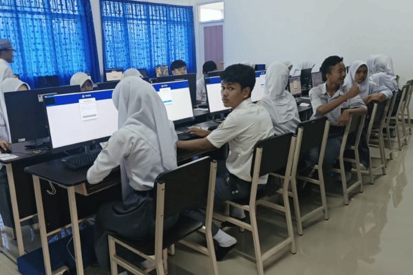 SMAN 2 Garut Laksanakan Tes Kemampuan Akademik (TKA) Gelombang I Murid Kelas XII Antusias Ikuti Tes