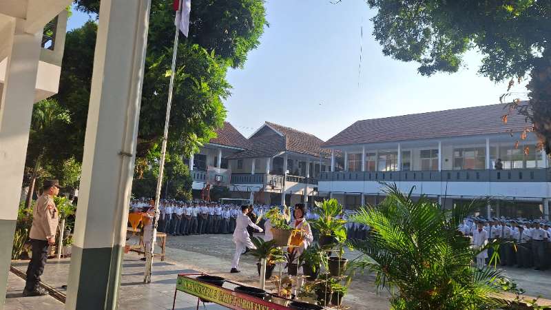 Upacara Senin Pagi